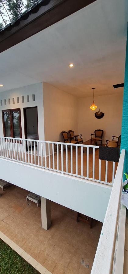 Villa Aurora Cisarua Exterior foto