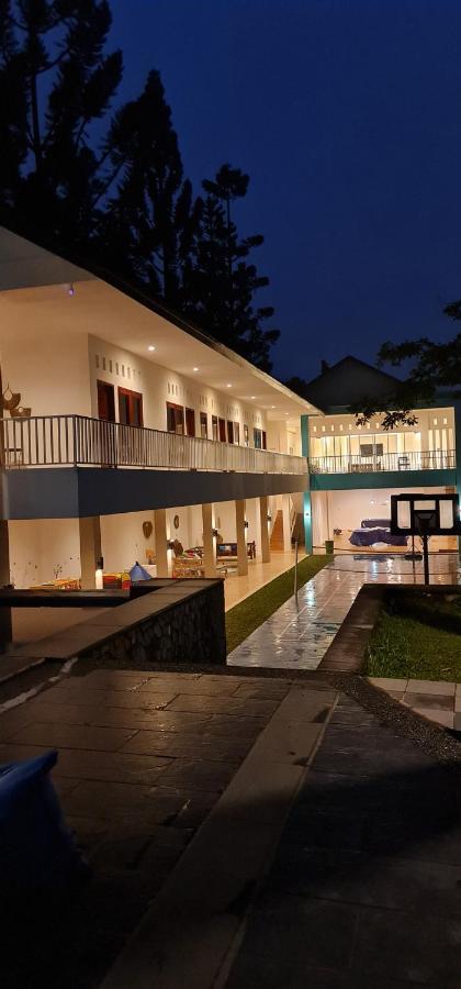 Villa Aurora Cisarua Exterior foto