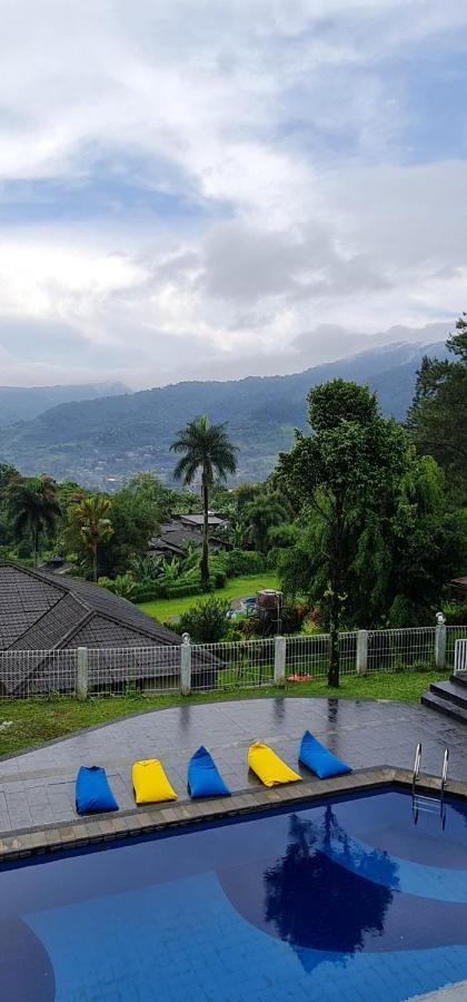 Villa Aurora Cisarua Exterior foto
