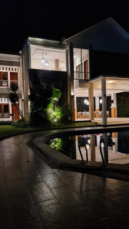 Villa Aurora Cisarua Exterior foto