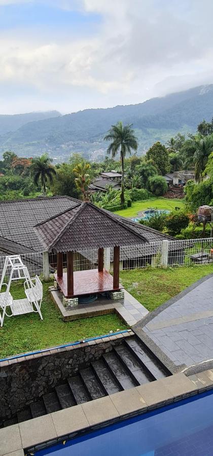 Villa Aurora Cisarua Exterior foto